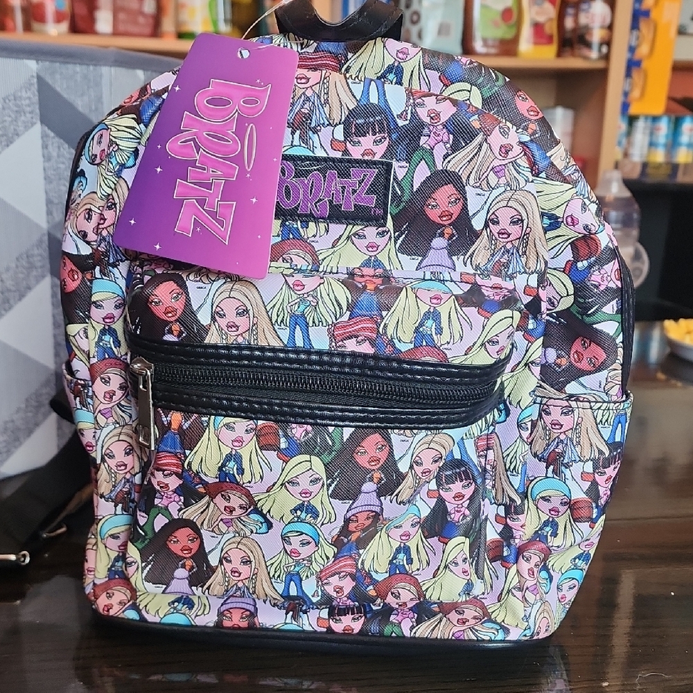 Mad Engine Bratz Dolls Fashion Backpack Sasha Yasmín Cloe Jade 10x12” Brand New